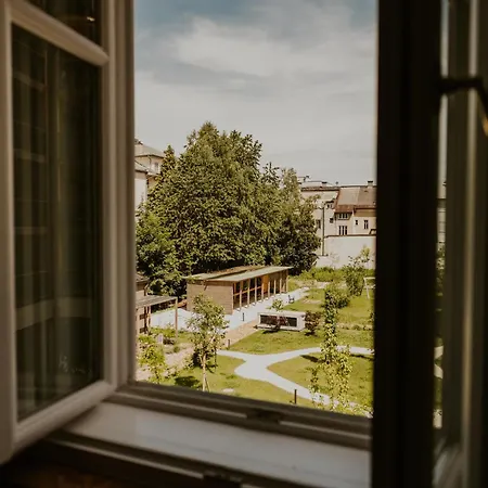 Design Zum Hirschen 4*