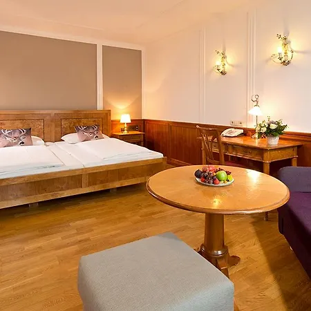 Design Zum Hirschen מלון