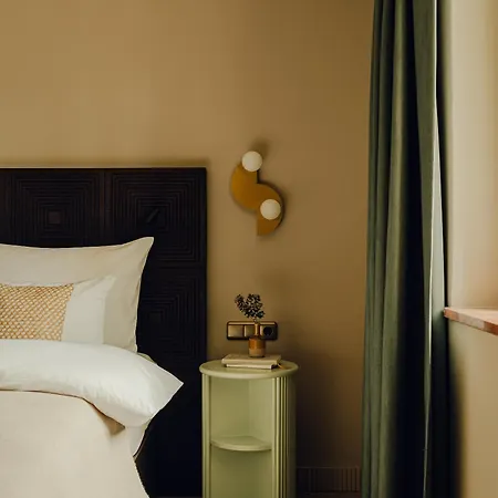 Zum Hirschen Hotell 4*